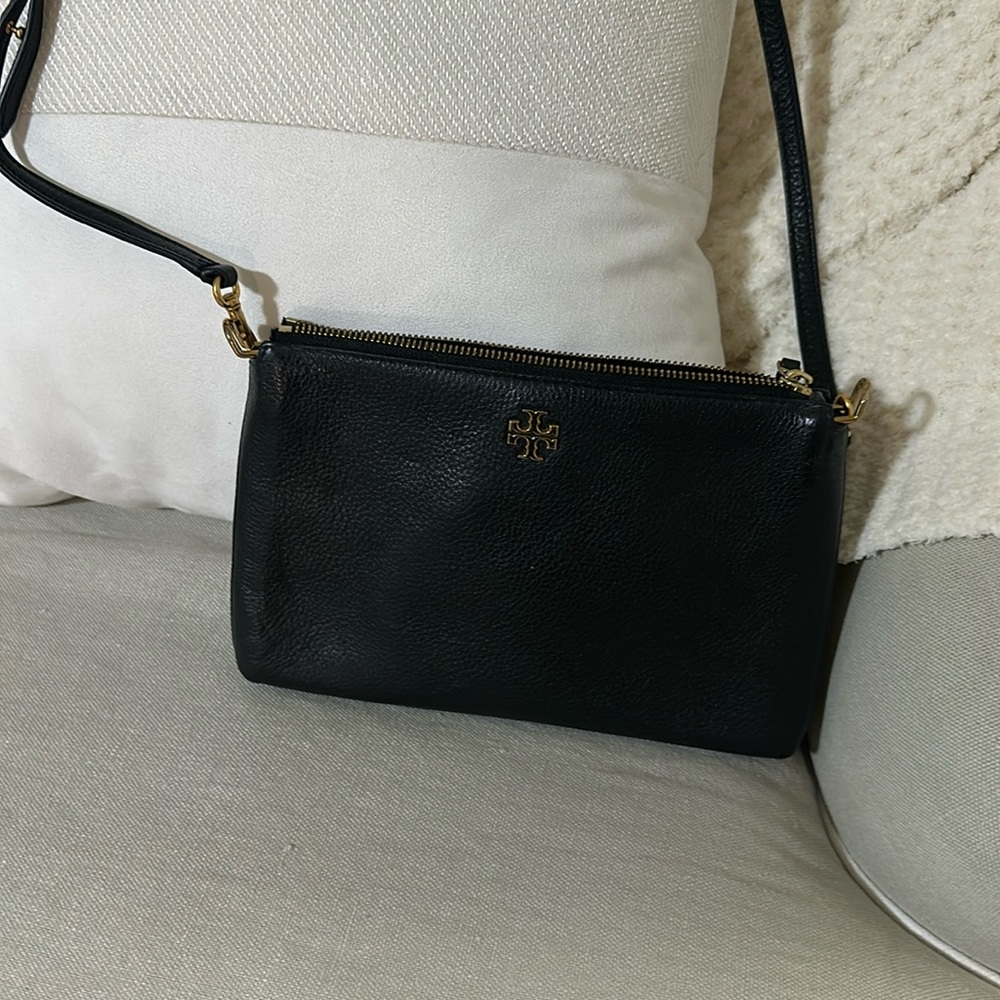 Tory Burch Black Leather Zip Pouch - Gold Logo
